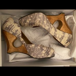 Anthropologie snakeskin wedge heels 6.5